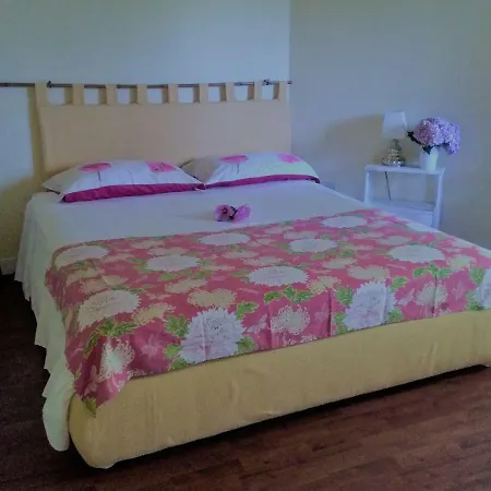 Residenza 3 Magnolie Vakantiehuis Monvalle